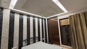 Building Lobby in 3 BHK Builder Floor at Sector 57 – for Rent