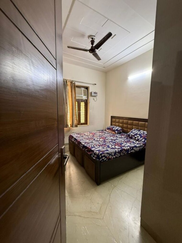 Bedroom, sector 9 3 Bedroom 1836 Sq.Ft. Builder Floor In Sector 9 Gurgaon 9954578