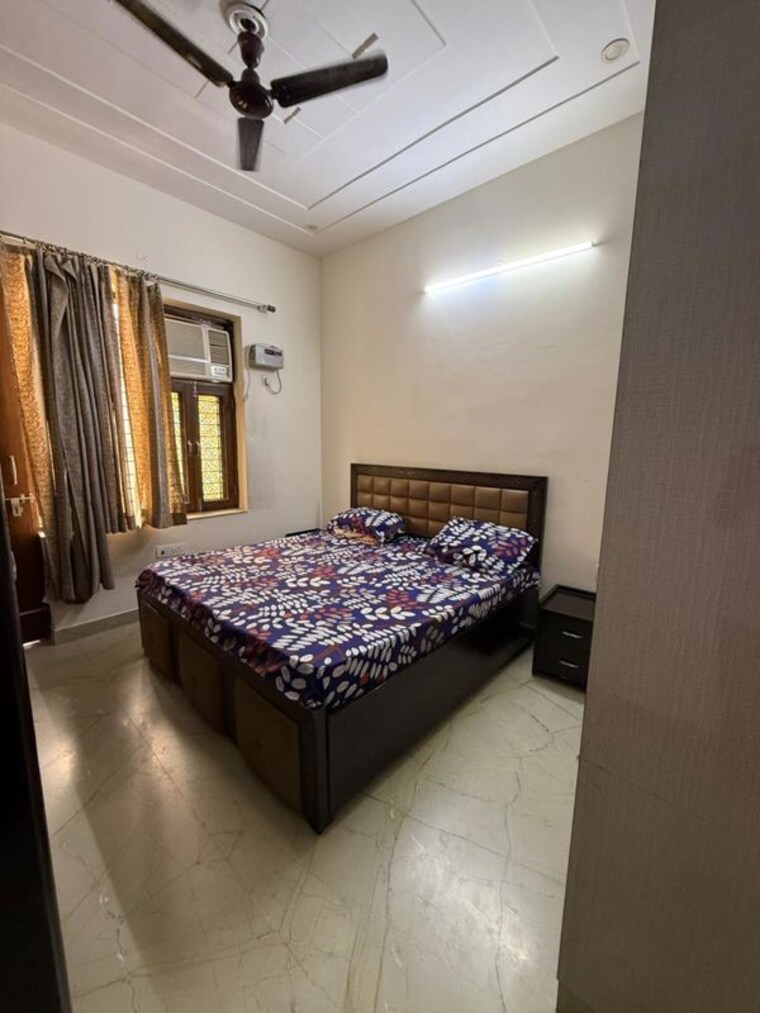 Bedroom, sector 9 3 Bedroom 1836 Sq.Ft. Builder Floor In Sector 9 Gurgaon 9954578