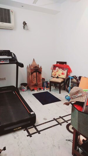 Master Bedroom in 4 BHK Apartment at Sai Enclave Niti Khand, Niti Khand – for Sale