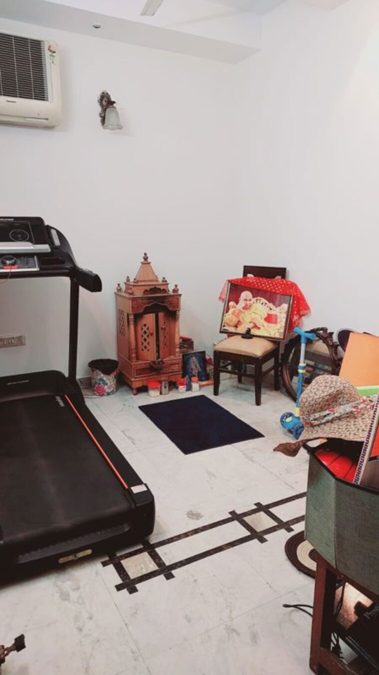 Master Bedroom, sai-enclave-niti-khand 4 Bedroom 3600 Sq.Ft. Apartment In Niti Khand Ghaziabad 10203543