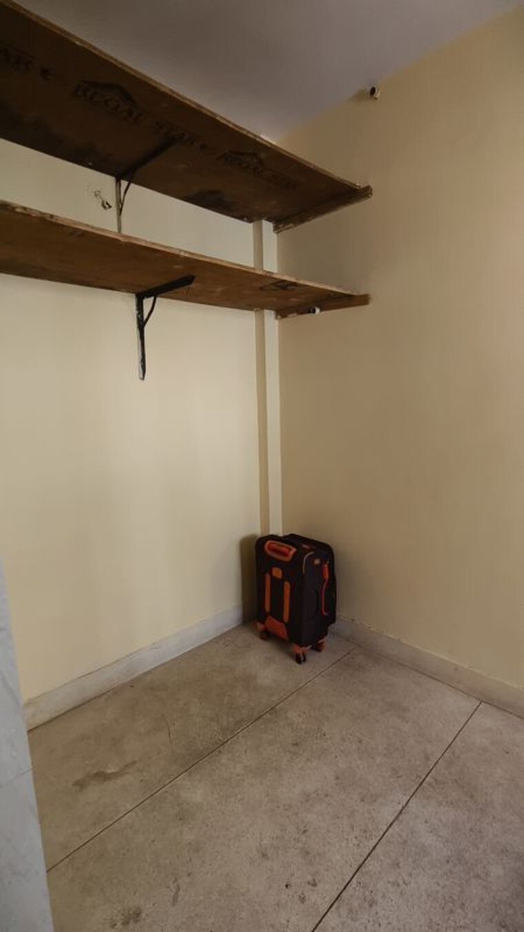 Room, mantri-park 1 RK 350 Sq.Ft. Apartment In Goregaon East Mumbai 10203554