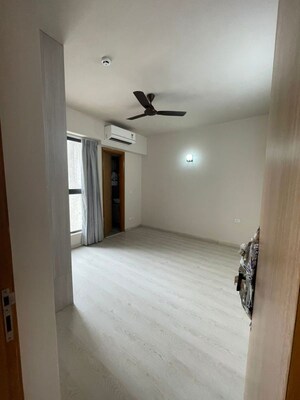 Room in 3 BHK Apartment at M3M Heights, Sector 65 – for Rent