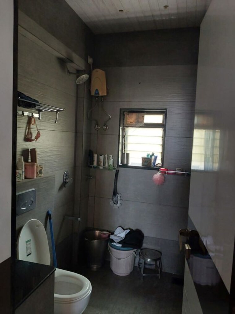 Bathroom, kalyan west 2 Bedroom 1060 Sq.Ft. Apartment In Kalyan West Thane 10203566