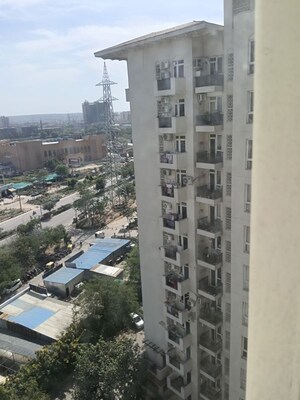 2.5 BHK Apartment – Exterior View View at Emaar Emerald Estate, Sector 65 - for Rent
