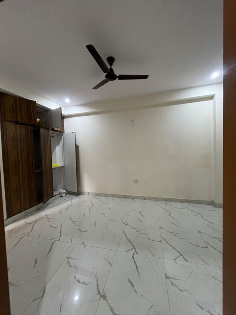 Bathroom, chattarpur 2 Bedroom 85 Sq.Yd. Builder Floor In Chattarpur Delhi 10203584