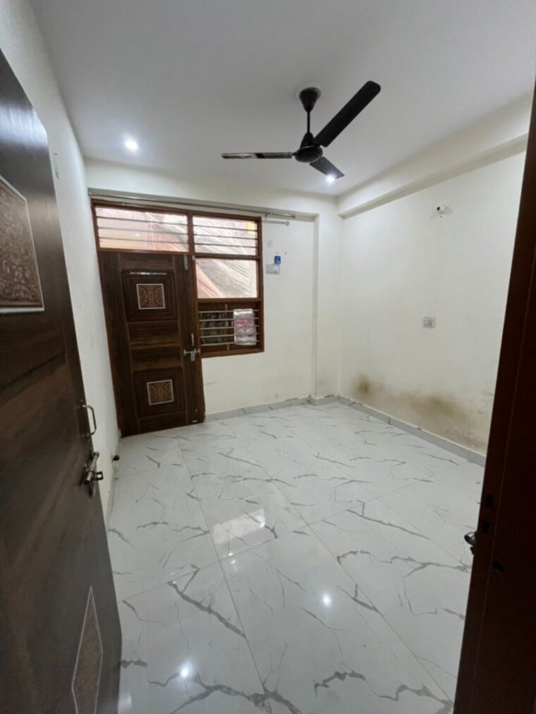 Kitchen, chattarpur 2 Bedroom 85 Sq.Yd. Builder Floor In Chattarpur Delhi 10203584