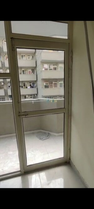 Bathroom in 2 BHK Apartment at Pyramid Elite, Sector 86 – for Sale