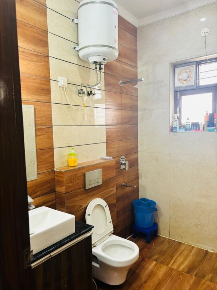 Bathroom, sector 4 3 Bedroom 2250 Sq.Ft. Builder Floor In Sector 4 Gurgaon 10203580