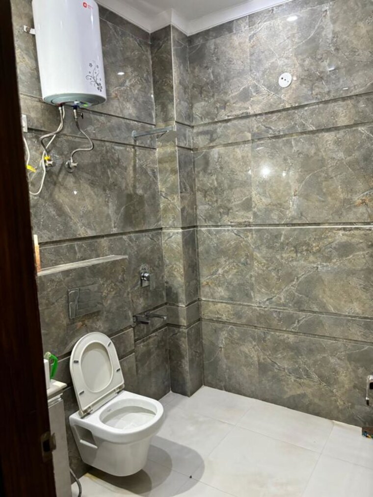 Bathroom, sector 4 3 Bedroom 2250 Sq.Ft. Builder Floor In Sector 4 Gurgaon 10203580