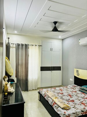 Team Area in 3 BHK Builder Floor at Sector 4 – for Sale