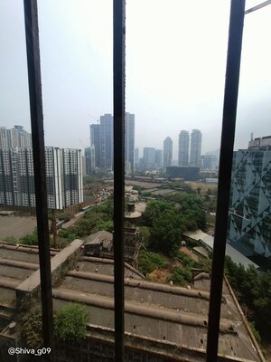 Swimming Pool in 1 BHK Apartment at Mahalaxmi CHS Worli, Worli – for Rent