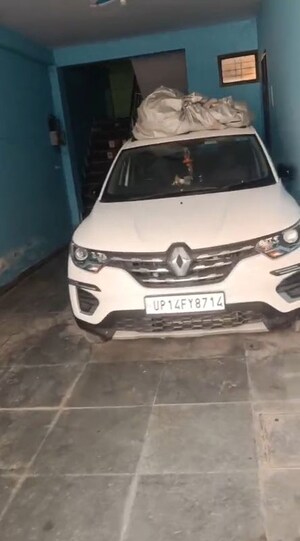 Parking in 1.5 BHK Apartment at  Balaji Enclave, Govindpuram – for Sale