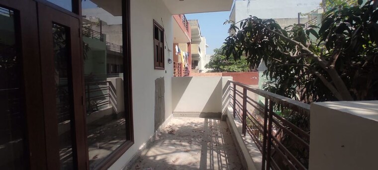 Balcony, sector 4 3 Bedroom 2250 Sq.Ft. Builder Floor In Sector 4 Gurgaon 10203662