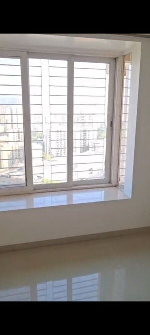 Room in 3 BHK Apartment at Dosti Imperia Phase I, Ghodbunder Road – for Rent
