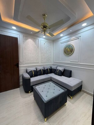 Bedroom in 2.5 BHK Builder Floor at Uttam Nagar – for Sale