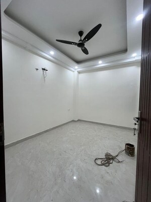 Room in 2 BHK Builder Floor at Chattarpur – for Rent
