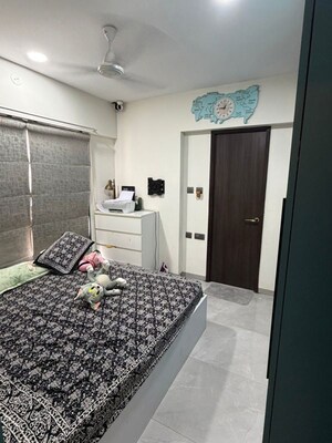 Bedroom in 1.5 BHK Apartment at Oshiwara – for Sale