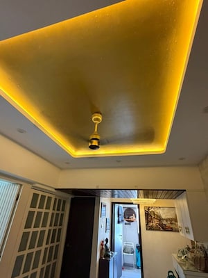 1.5 BHK Apartment For Sale in Oshiwara