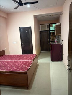 1 RkBuilder Floor For Rent in DLF City Phase 3