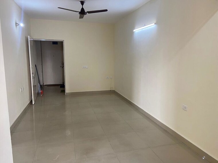 Room, suncity-avenue-102 2 Bedroom 600 Sq.Ft. Apartment In Sector 102 Gurgaon 10203776