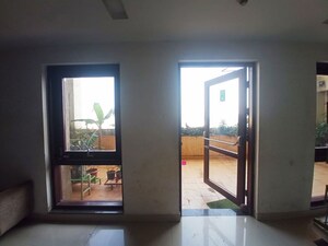 Room in 4 BHK Apartment at Lodha Luxuria, Majiwada – for Rent