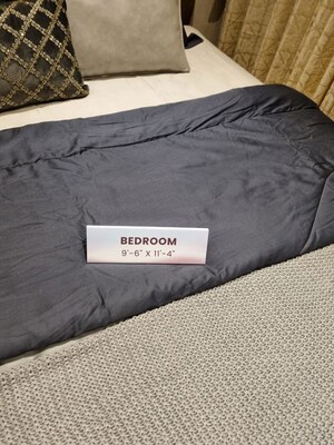 Bedroom in 2 BHK Apartment at Vaibhav Queens Park, Chembur – for Rent