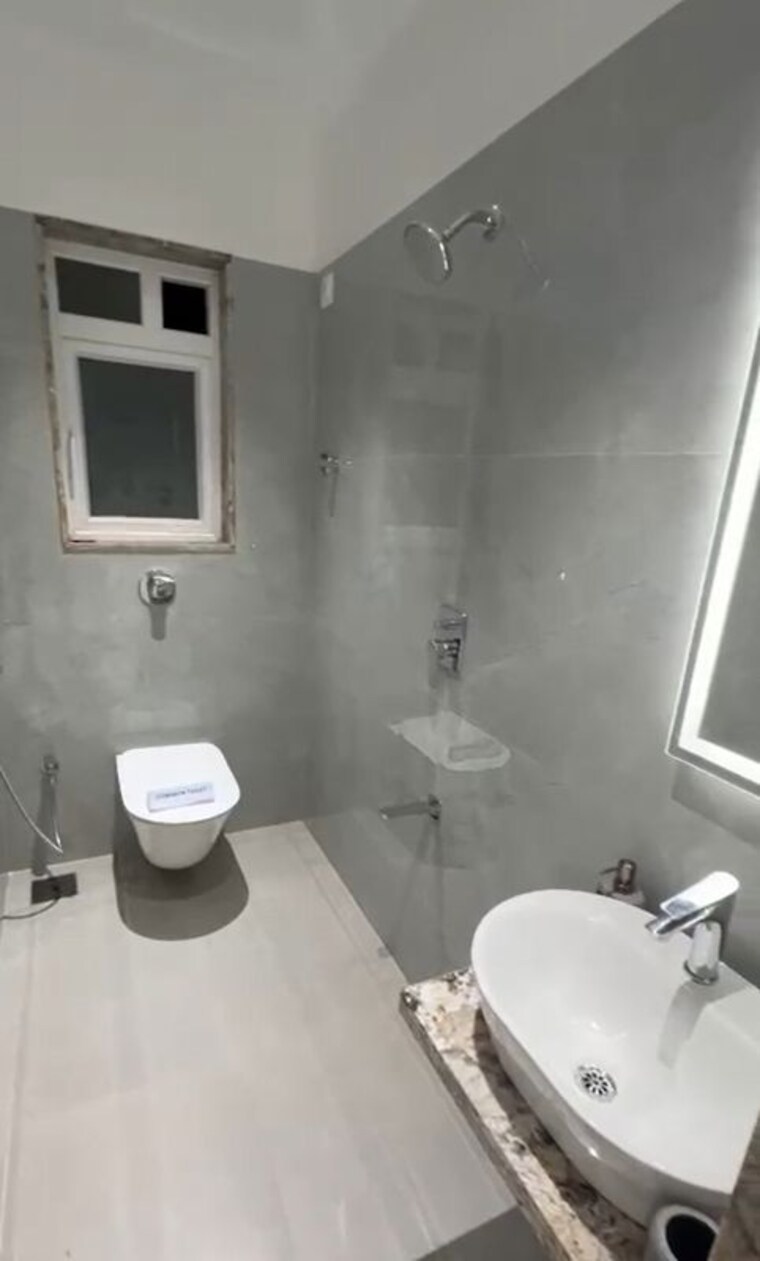 Bathroom, vaibhav-queens-park 2 Bedroom 740 Sq.Ft. Apartment In Chembur Mumbai 10203684