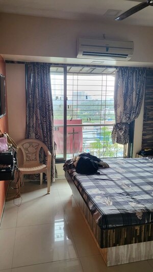 Bedroom in 2 BHK Apartment at Vaibhav Queens Park, Chembur – for Rent