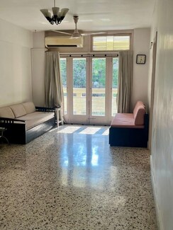 2 BHK + Pooja Room Apartment For Rent in Bandra West
