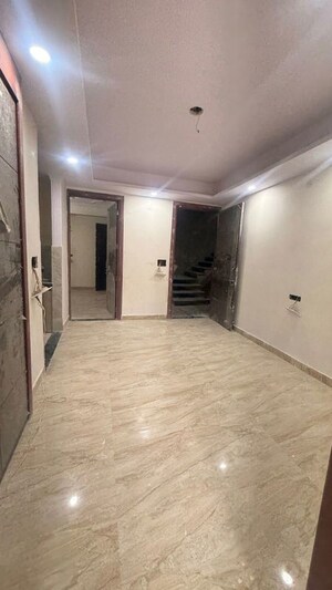 2 BHK Builder Floor For Rent in Chattarpur