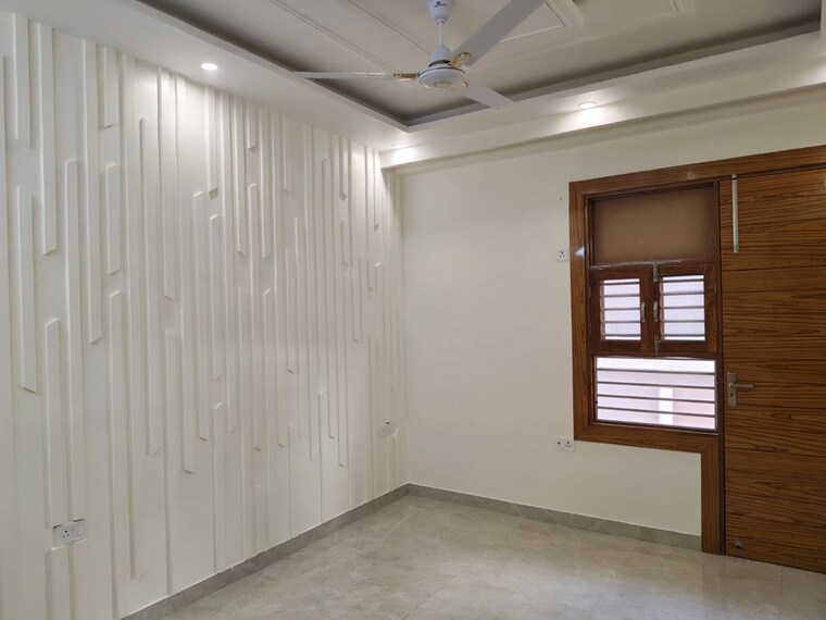 Room, sector 7 4 Bedroom 2250 Sq.Ft. Builder Floor In Sector 7 Gurgaon 10203774