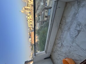 Balcony in 1.5 BHK Builder Floor at Dlf City Phase 3 – for Rent