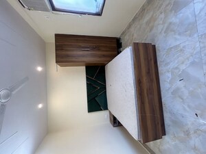 Furnished Amenities in 1.5 BHK Builder Floor at Dlf City Phase 3 – for Rent