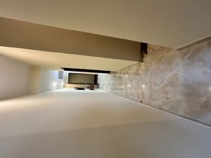 Furnished Amenities in 1.5 BHK Builder Floor at Dlf City Phase 3 – for Rent