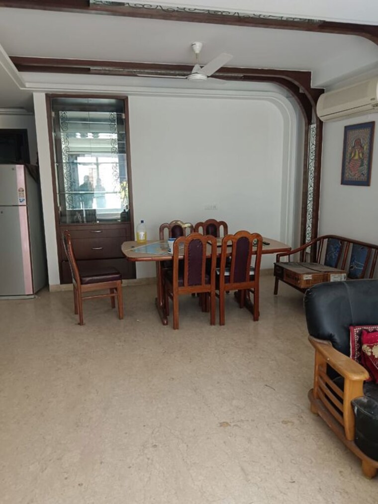 Living Room, green park 3 Bedroom 200 Sq.Yd. Builder Floor In Green Park Delhi 10203800