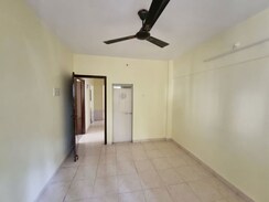 2 BHK + Extra Room Apartment For Rent in Green Acres Apartment