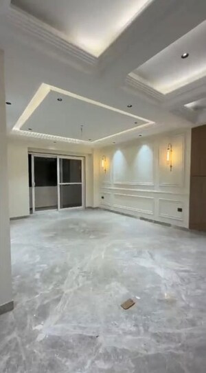 Room in 4 BHK Builder Floor at Sector 7 – for Sale