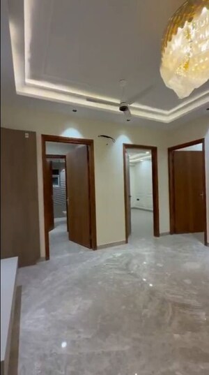 Room in 4 BHK Builder Floor at Sector 7 – for Sale
