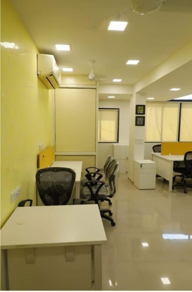 undefined, viman nagar Commercial Office Space 2885 Sq.Ft. In Viman Nagar Pune 10203813