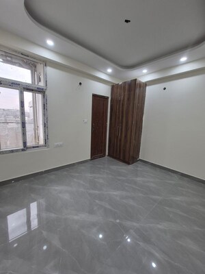 Room in 2 BHK Builder Floor at Salarpur – for Sale