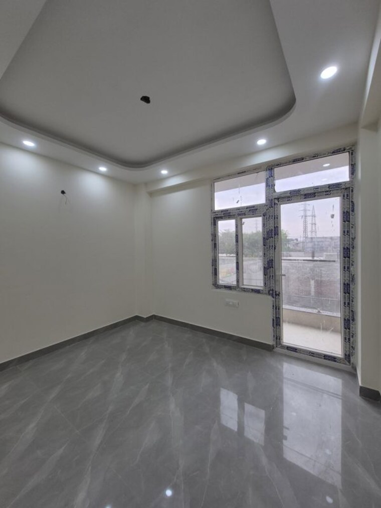 Room, salarpur 2 Bedroom 900 Sq.Ft. Builder Floor In Salarpur Noida 10203830