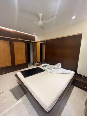 Bedroom in 3 BHK Apartment at Bandra West – for Rent