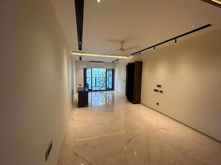 Room, bandra west 3 Bedroom 1100 Sq.Ft. Apartment In Bandra West Mumbai 10203836