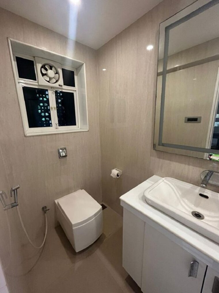 Bathroom, bandra west 3 Bedroom 1100 Sq.Ft. Apartment In Bandra West Mumbai 10203836