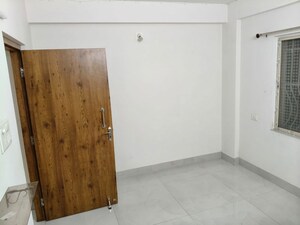 Room in 3 BHK Apartment at Kristi Villa, Chinar Park – for Rent