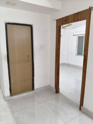 Room in 3 BHK Apartment at Kristi Villa, Chinar Park – for Rent