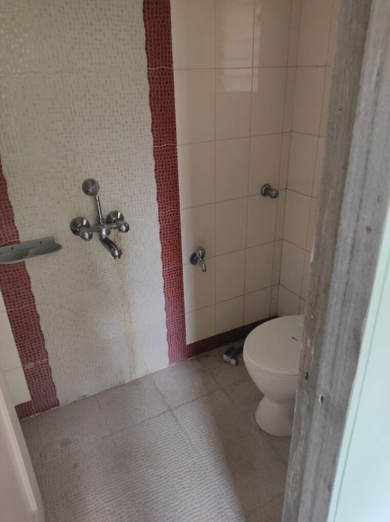 Bathroom, vijay-vatika 2 Bedroom 900 Sq.Ft. Apartment In Kavesar Thane 10203969