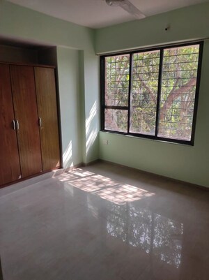 Room in 2 BHK Apartment at Vijay Vatika, Kavesar – for Rent