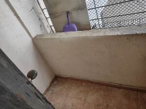 Bathroom in 2 BHK Apartment at Vijay Vatika, Kavesar – for Rent